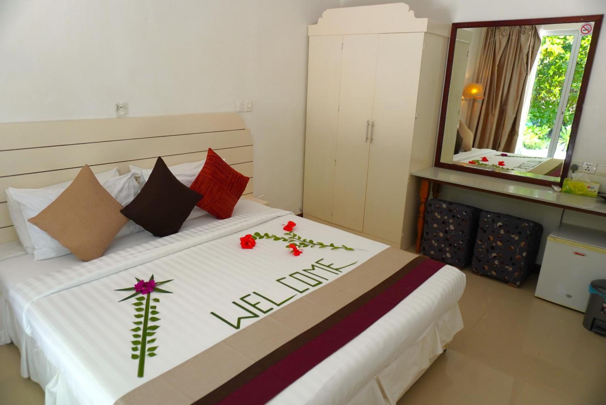 Tme Retreats Dhigurah Hotel Dhigurah  Exterior foto